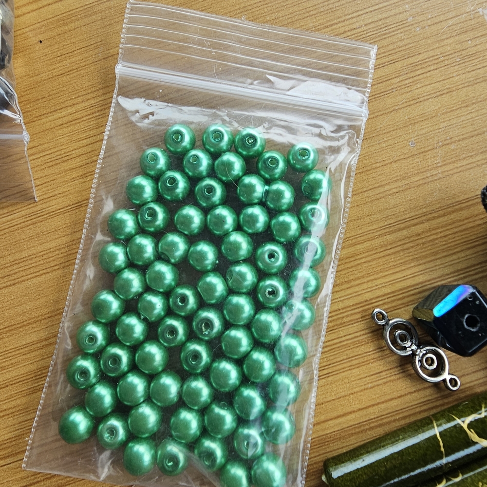 Mixed Jewelry Beads and Findings - Green, Black, Silver - Picture 9 of 12